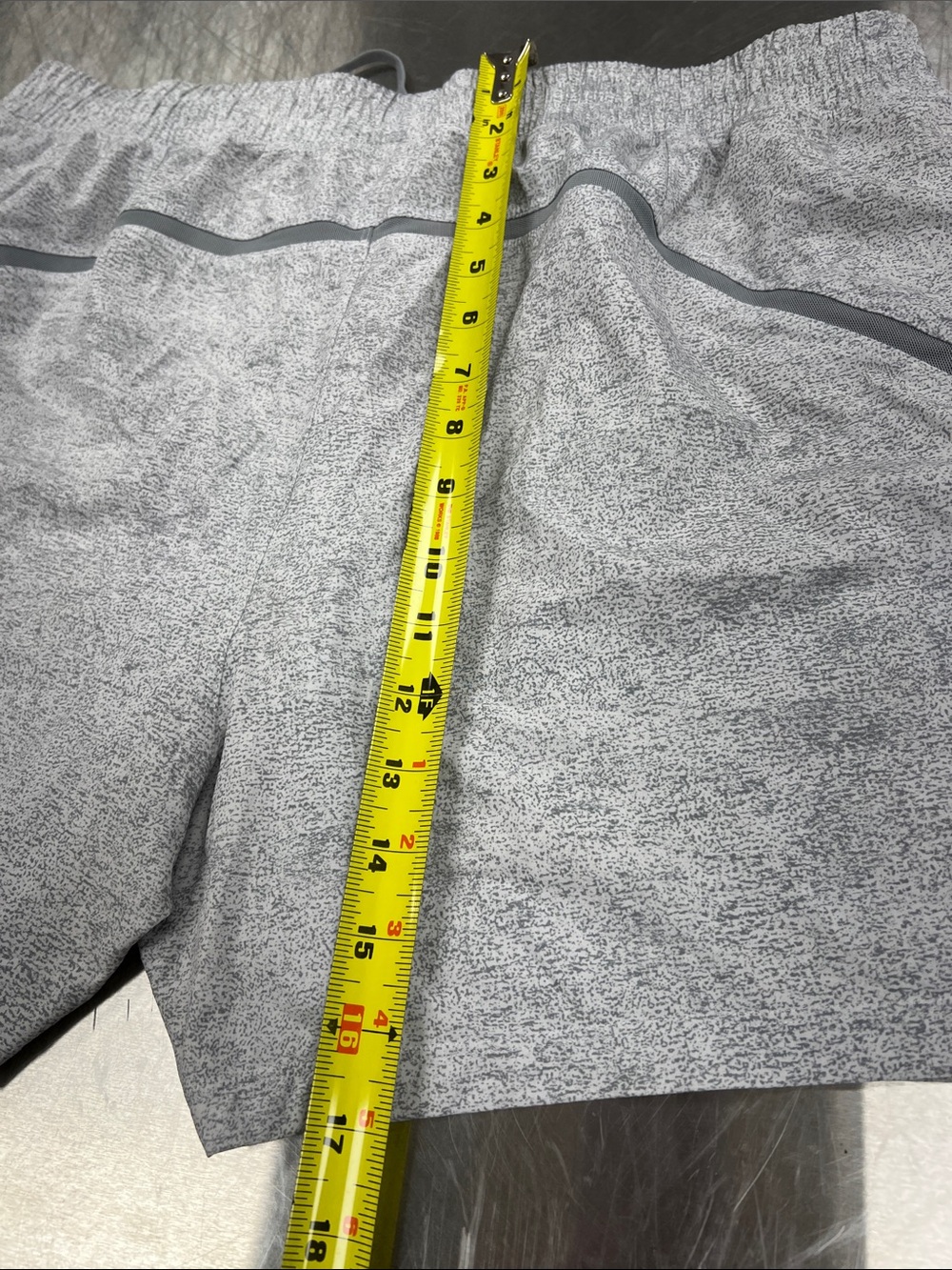 lululemon athletica Gray Marbled Athletic Shorts XXL - Picture 14 of 14